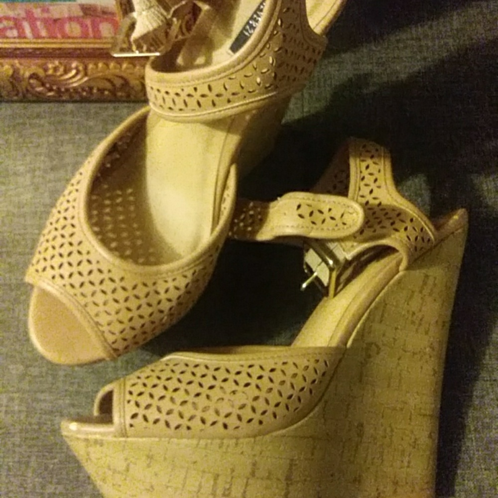 Shoes - Picture 3 of 5
